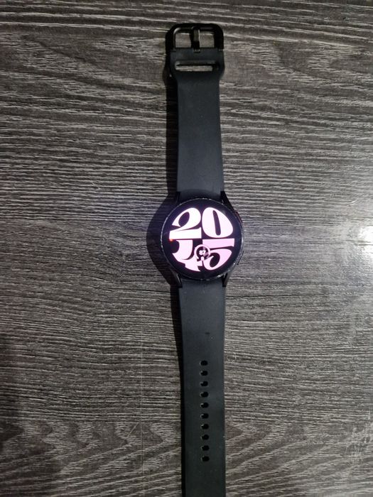 Galaxy watch 4 40 mm срочно продам