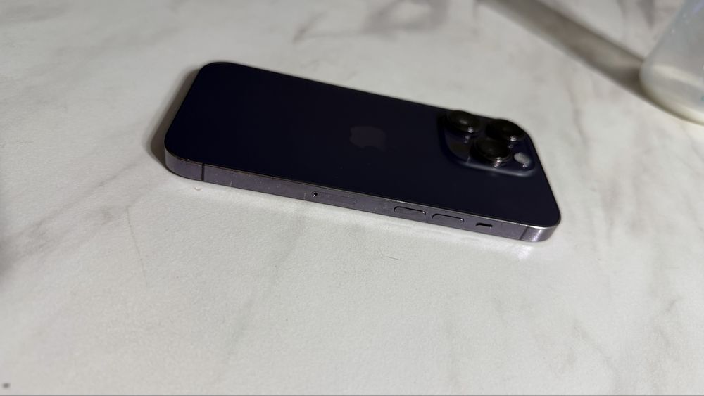 Apple iPhone 14 Pro 256Gb фиолетовый