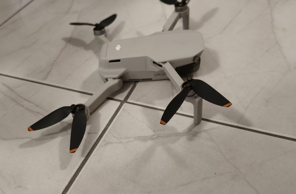 DJI Mini 2 Fly Combo Перфектен