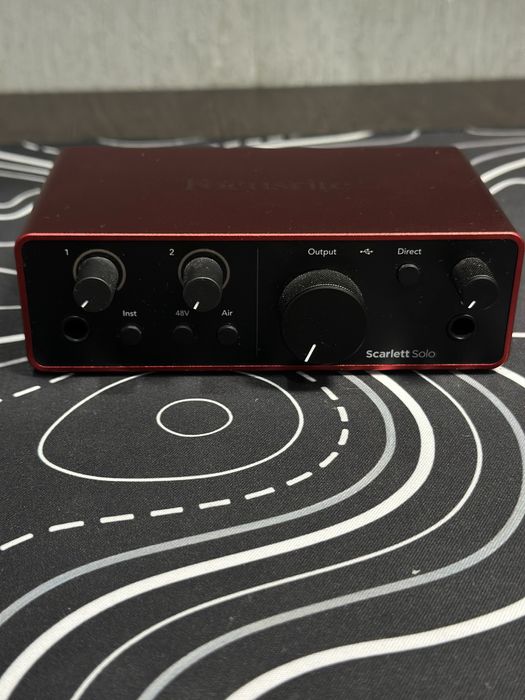 Звуковая карта SCARLETT