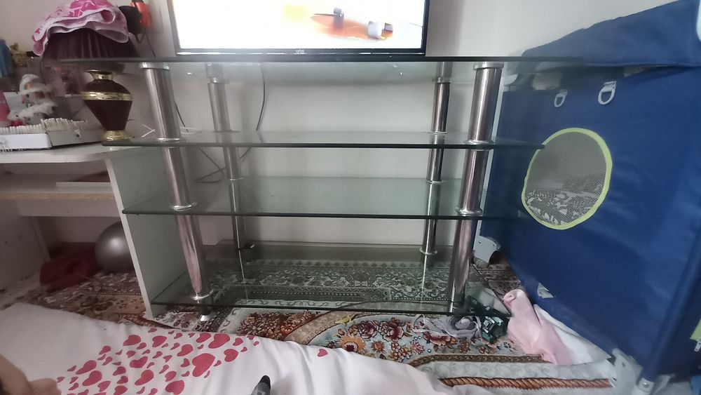 Стеклянный стол подставка