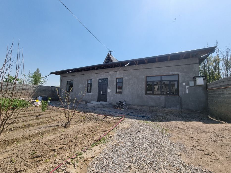 Srochna Surumda hovli sotiladi