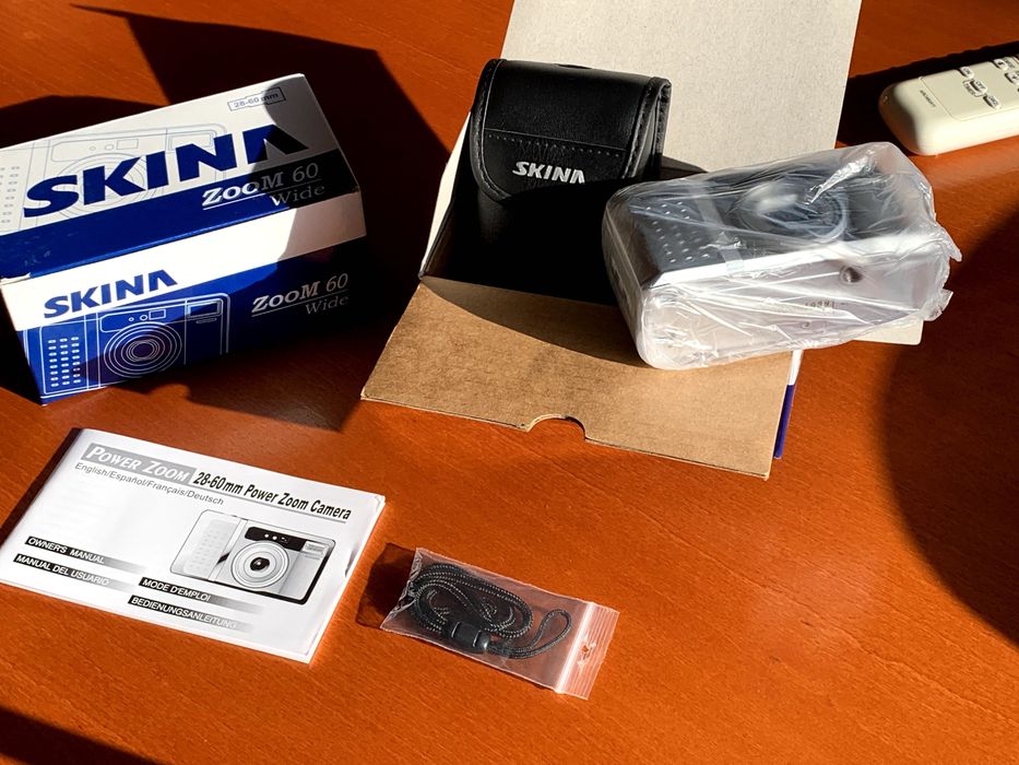 Чисто нов! Лентов Фотоапарт Skina Zoom 60 Wide