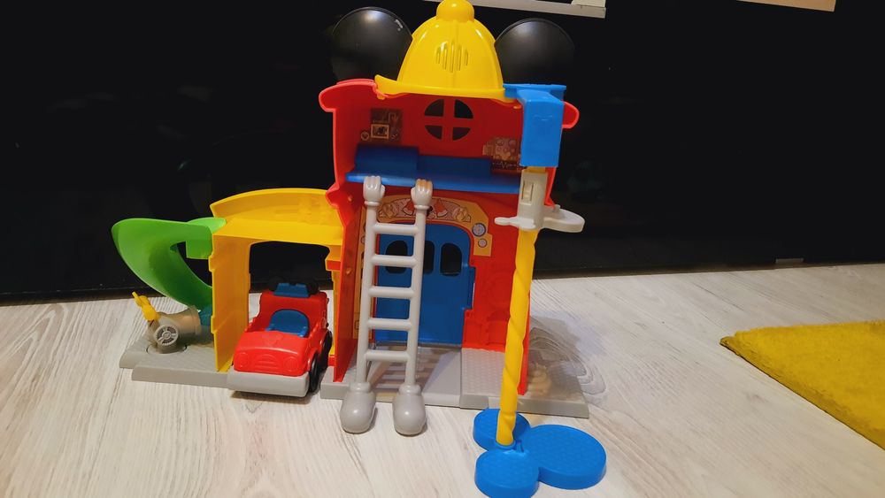 Stația de pompieri Mickey Mouse