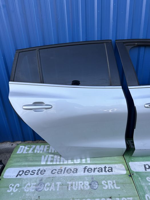 Geam ușă dreapta, stânga spate Ford Focus 4 hatchback 2019