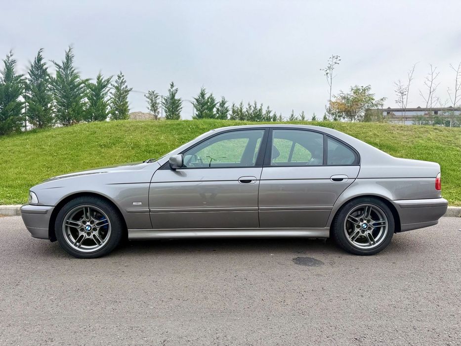 BMW  2003 — imagine 3