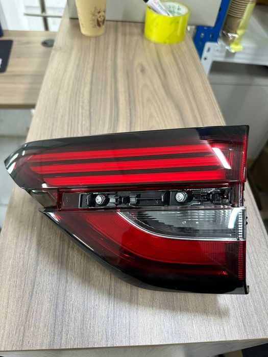 Geely Coolray Задний левый фонарь