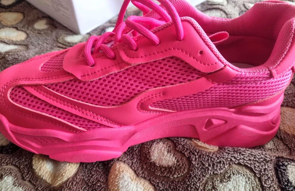 Комплект розови маратонки + чанта