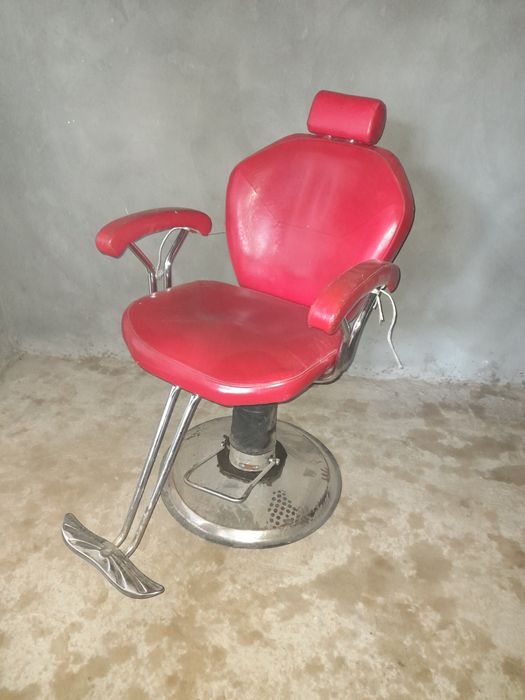 Oyna va kreslo sotoladi ikki xil