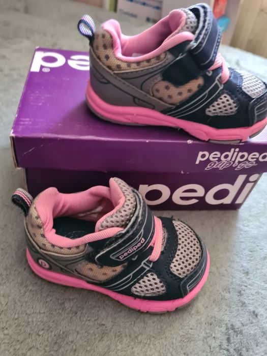 Детская обувь в хорошем состоянии