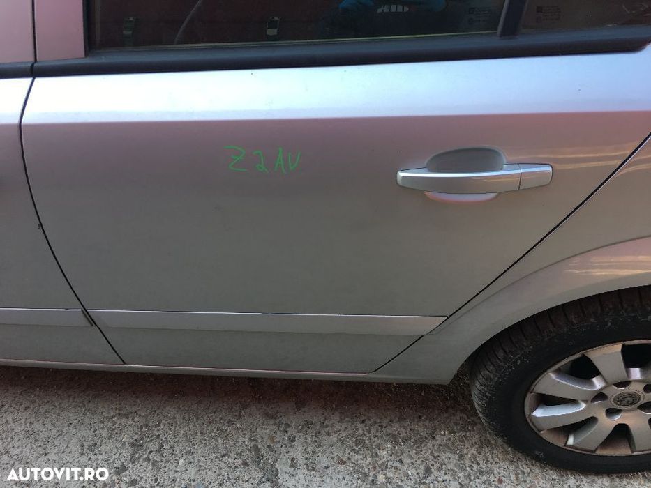 Usa / Portiera Stanga Spate Opel Astra H Hatchback 2005-2010 cod culoare Z2AU