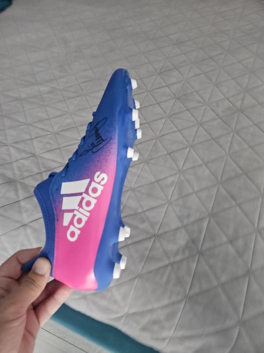 Adidas semnat de Jamie Carragher