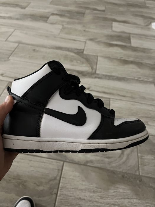 Nike dunk high culoare panda