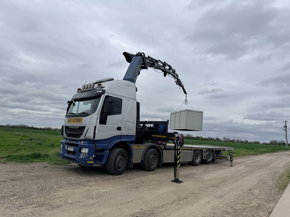 Transport container cu macara