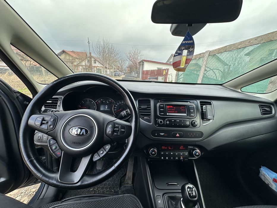 Kia Carens - 2016 motor 1.7 disel