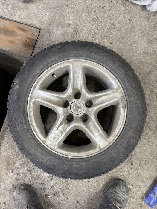 Резина зимняя вместе с дисками
