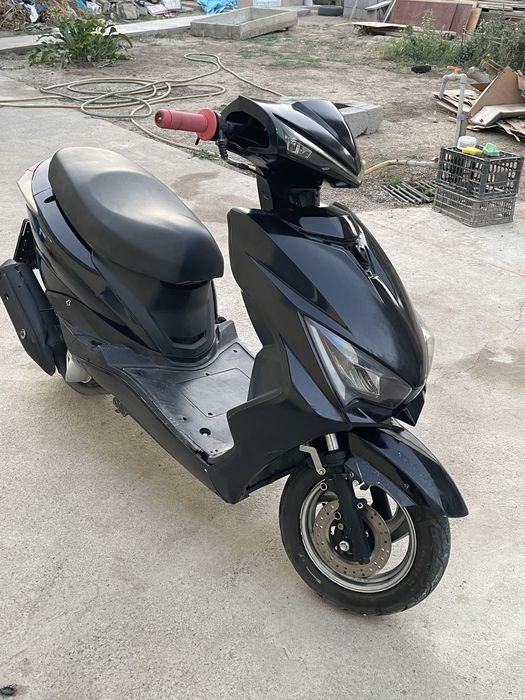 Продам мопед м8 про