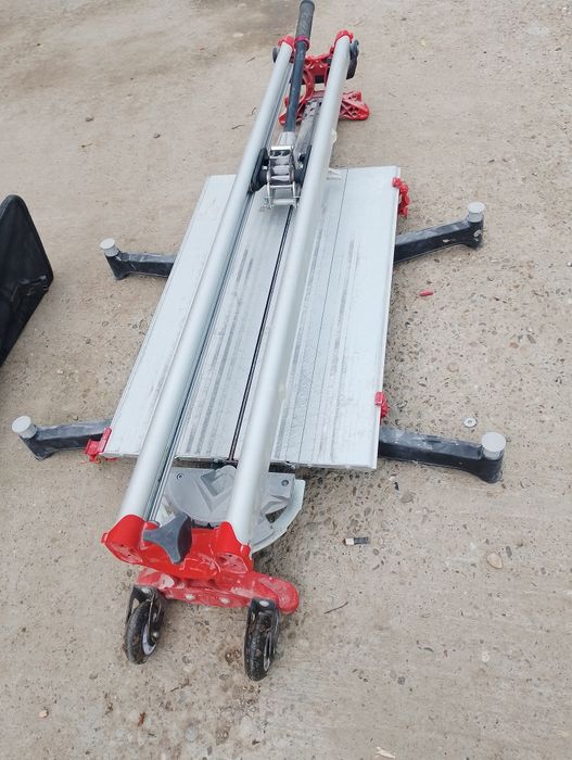 Se vinde mașină de tăiat Ruby 100cm