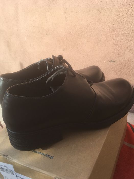 Pantofi de piele naturală