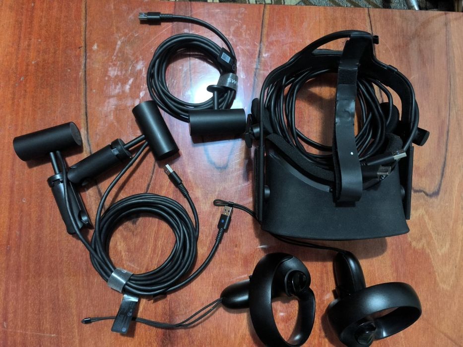 Oculus rift s + 2 manete 3 senzori