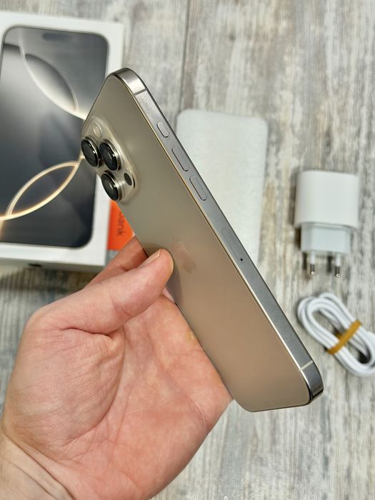 Iphone 16 Pro Max 256 GB - 89 % Battery Отличен Silver Titanium