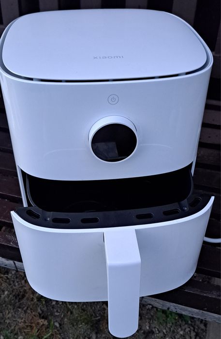 Xiaomi Smart Air Fryer 4,5 litri  cu aplicație pe telefon