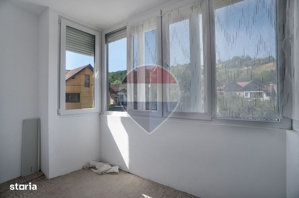 0% Comision | Apartament 3 camere decomandat | Zărnești |