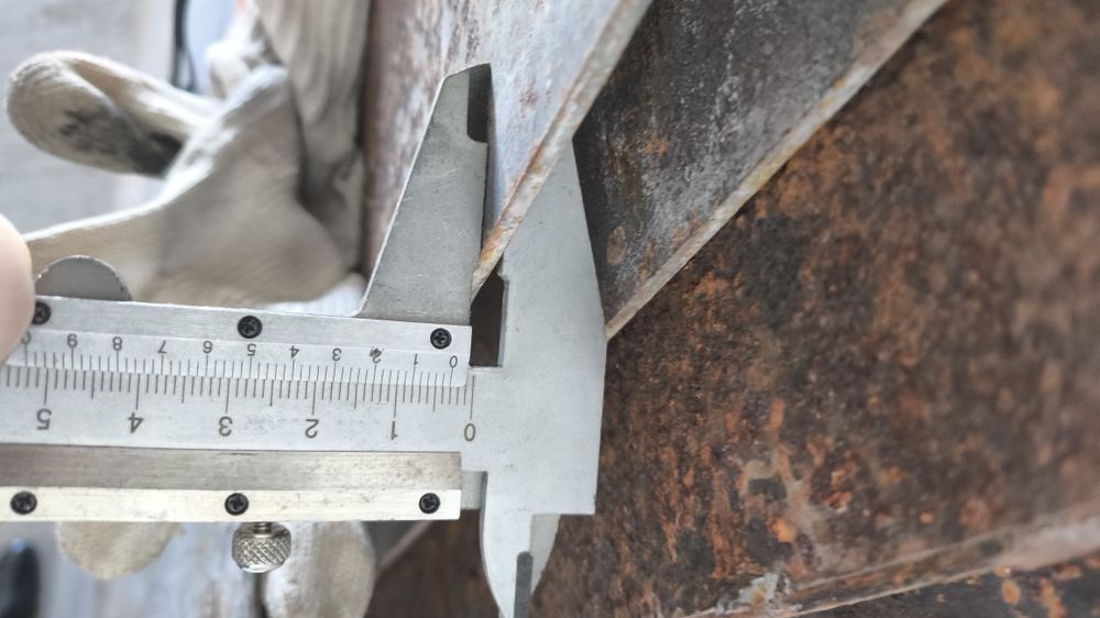 Продам листы , хорошее состояние