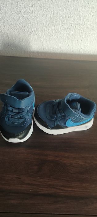 Нови детски обувки