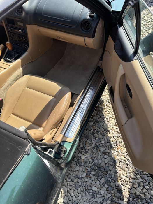 Interior Mazda Mx-5 NB volan mahon scaune piele crem / bej nuca schimbator fete usi