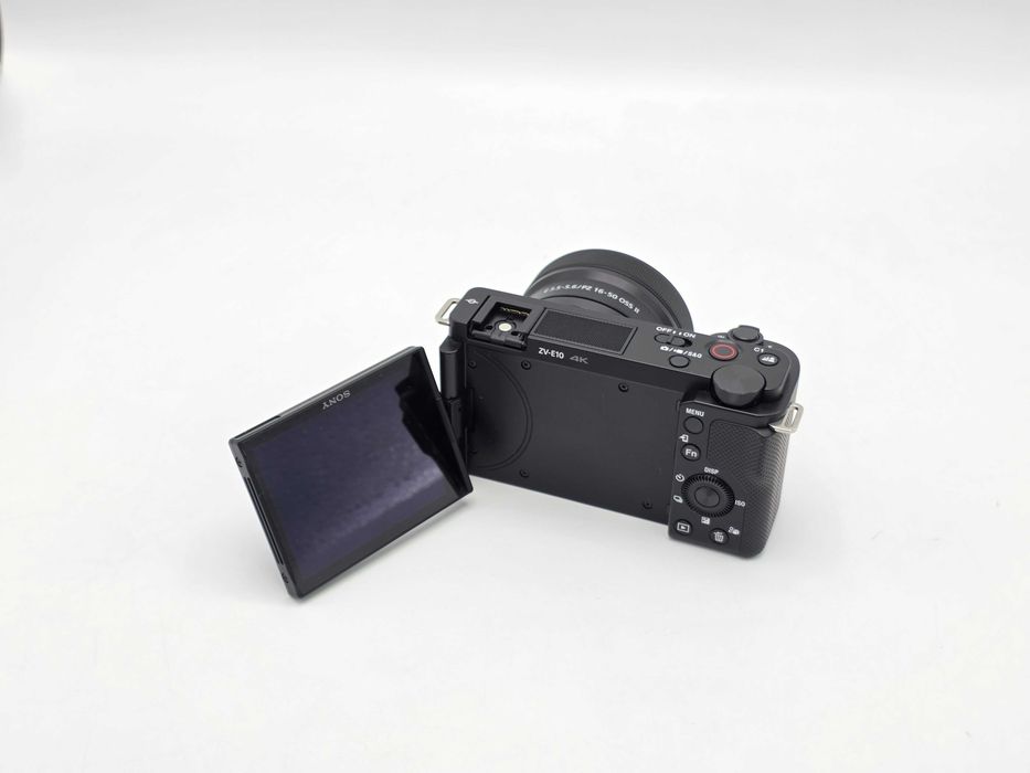 Kit Foto Mirrorless Sony Alpha ZV-E10 Vlogging 4K Obiectiv 16-50mm OSSII Neutilizata FullBox