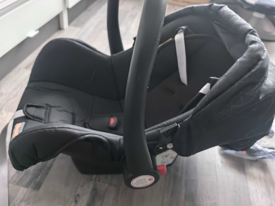 Бебешко столче за кола