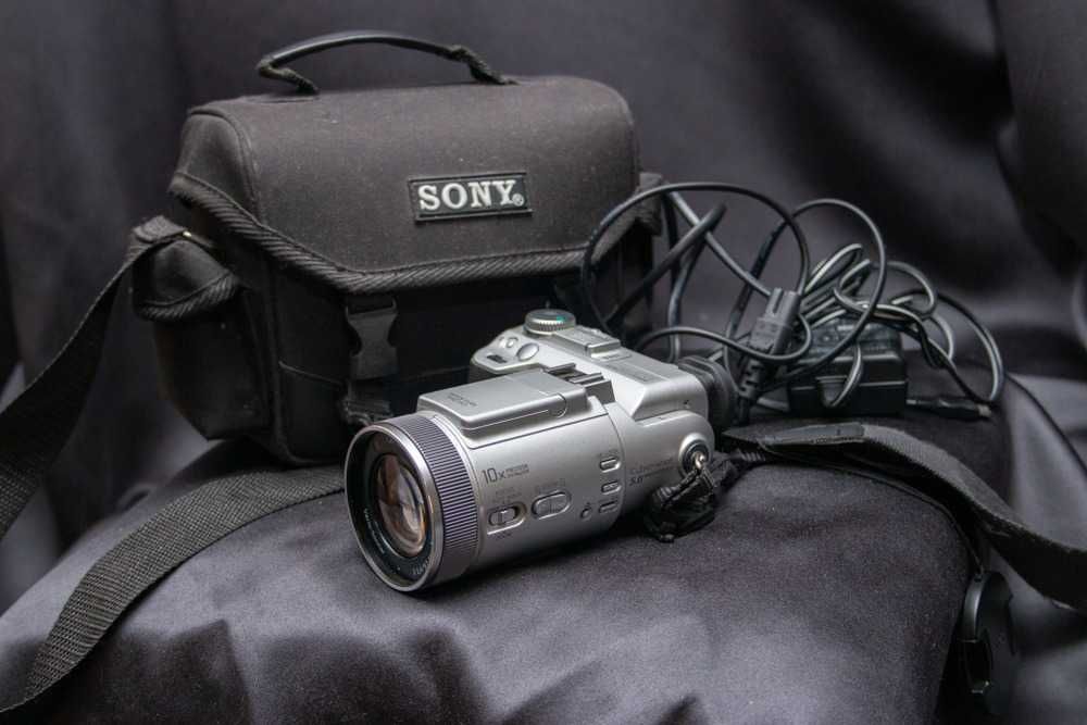 Продам камеру Sony DSC- F 717