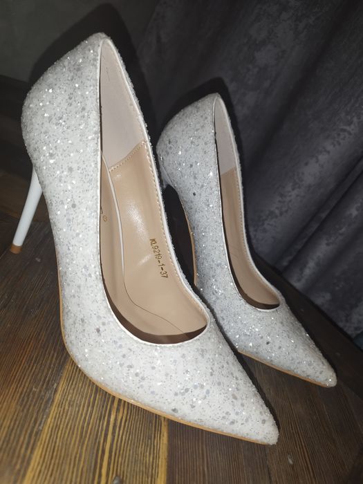 Новые туфли с блесками