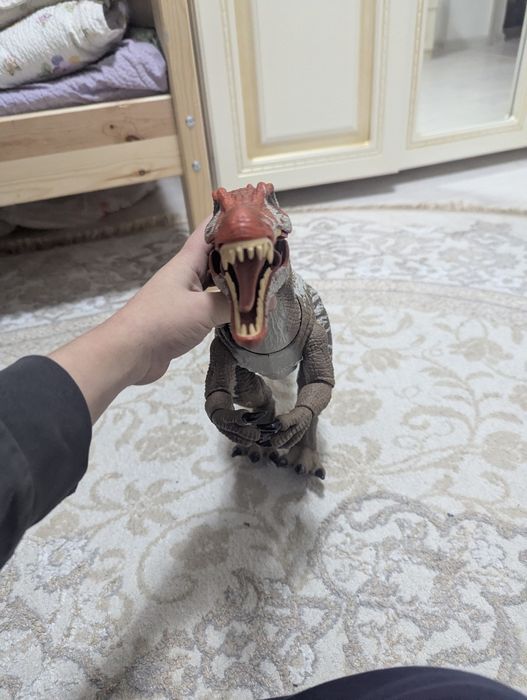 Игрушка спинозавр