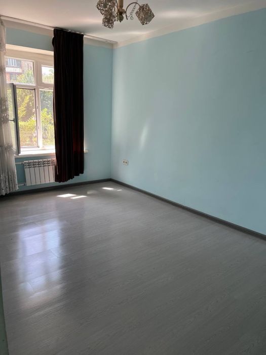 Чиланзар 15. Квартол 3/2/5 2*6 балкон кирпичный дом