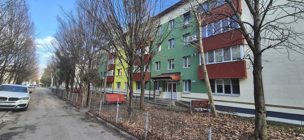 Apartament 3 camere, zona V-uri