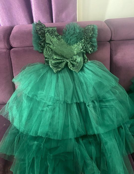 Vând rochițe fetițe