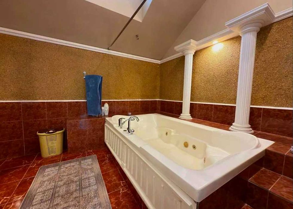 2 дома на Ивлева. 5.5 сот. Продажа участка