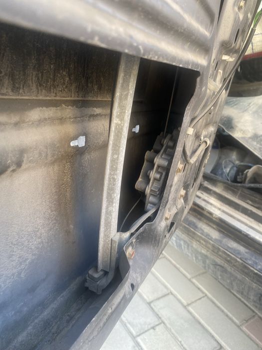 Двери на 124 мерседес