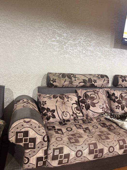 Oshhona uchun ugolokli divan