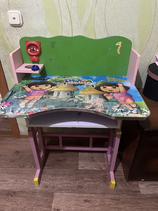 Стол учить уроки