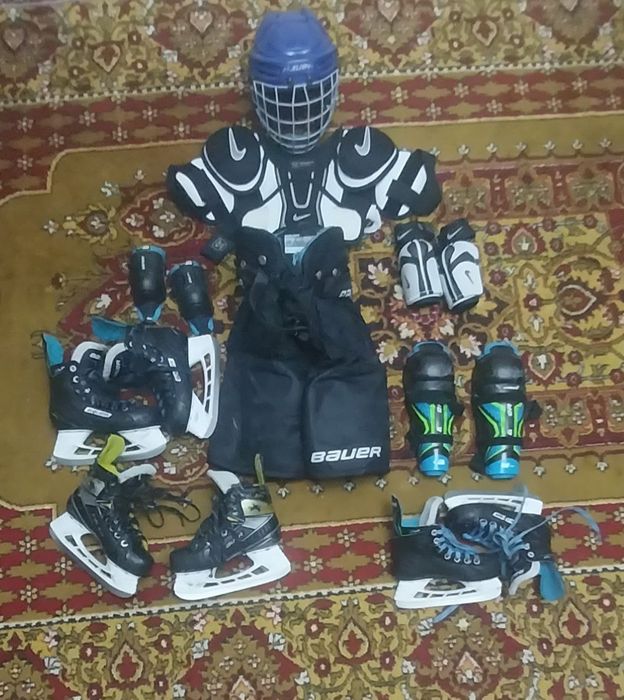 Продам Хоккейная экипировка