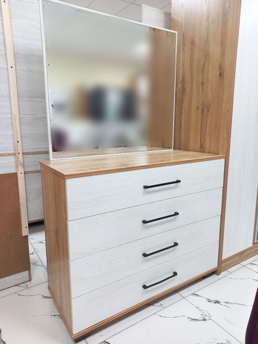 Трюмо хай тек на скидке