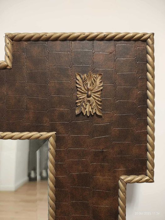 Oglinda deosebita piele ecologica