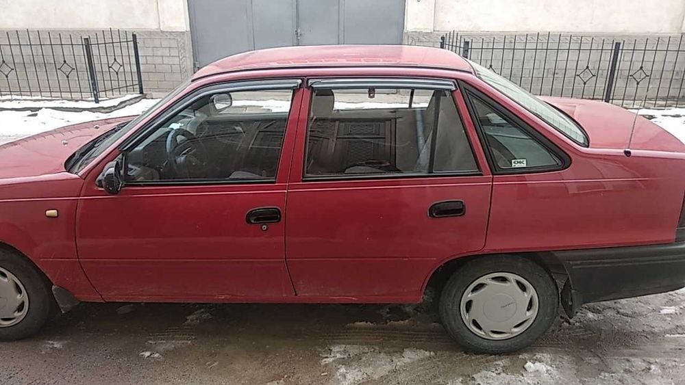 1998-йилда ишлаб чиқарилган даево нексия русумли машинамни сотаман