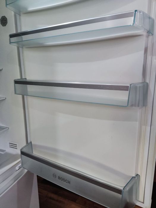 Холодильник bosch в хорошем состоянии 170на70на70