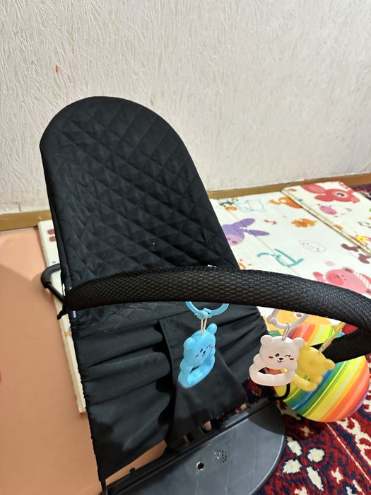 Продам кресло качалку