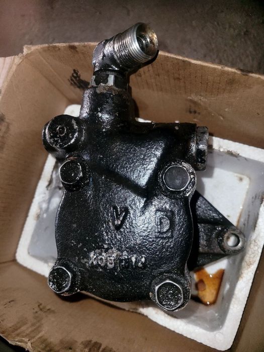 Исузи  FVR 33  6HH1  Рулевой калонка