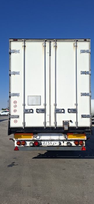 Semiremorca Standard Dubă  Box  Container  Furgon  izoterma  2 Axe